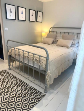 The Seawitch - harbourside apartment